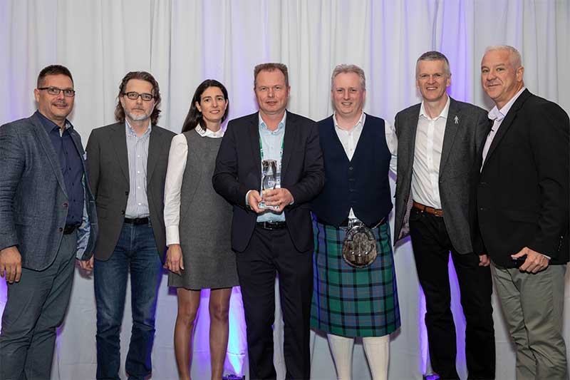 Intel-Presents-Rutronik-with-“Best-Growth-in-IoT-Group”-Award