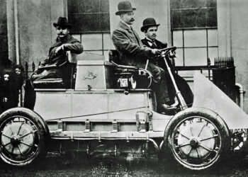 What are the benefits of in-wheel drivetrains?