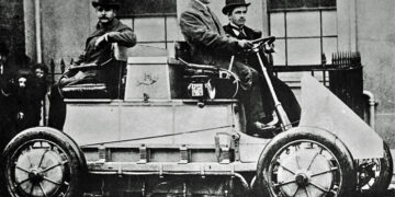 What are the benefits of in-wheel drivetrains?