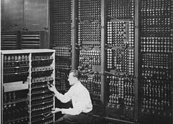 Who invented integrated circuits?