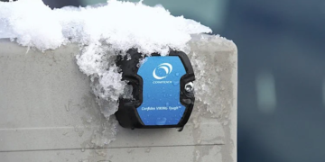 Bluetooth LE beacon supports Industrial IoT asset tracking and condition monitoring