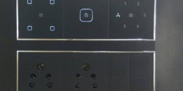 Wireless smart switches