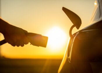 Infineon and Delta enable bidirectional charging at home