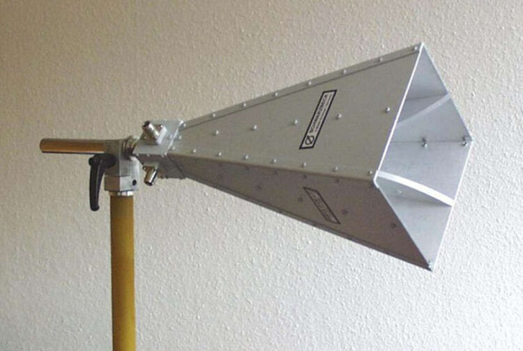 Basic of Microwave Horn Antenna : Working
