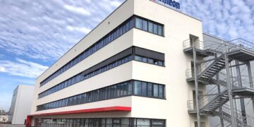 Infineon opens new site for the production of high-power semiconductor modules in Cegléd