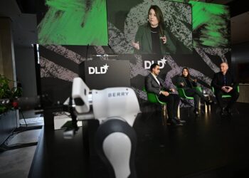 Würth Elektronik Enables Organifarms’ BERRY Robot to Harvest 24/7 Throughout the Year