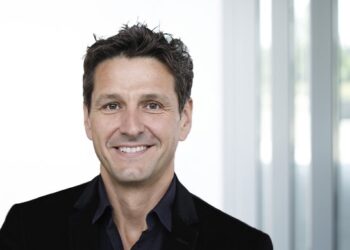 Infineon and SolarEdge to Enable Greener, High-Efficiency Power Infrastructure for AI Centers