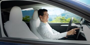 TI accelerates the shift toward autonomous vehicles with expanded automotive portfolio