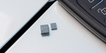 TI unveils high-performance isolated power modules to advance power density in data centers and EVs