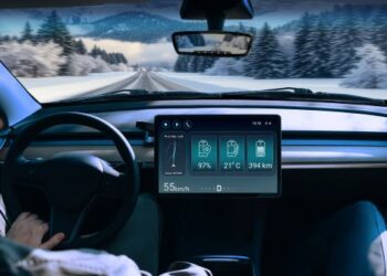 TI brings intelligence to battery management systems with industry’s highest-cell-count EIS-enabled battery monitor