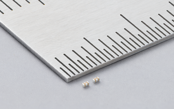 Murata Begins Mass Production of World’s Smallest 0201-inch Size Three-Terminal Low-ESL MLCCs