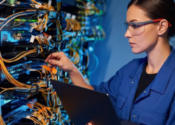 Server DRAM Prices May Rise About 270% in 2026. How Can AI Hardware Procurement Improve Memory Supply Flexibility?